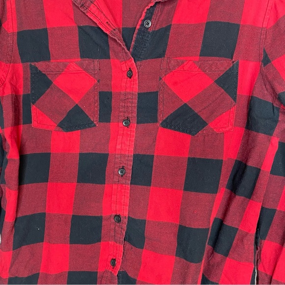 BeachLunchLounge Ruffled Details on the Back Flannel Button Down - Picture 2 of 7